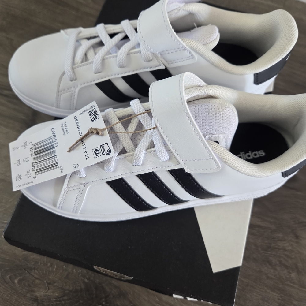 Adidas Kids Unisex Grand Court Sneakers - White and Black Size 2 NEW - Picture 3 of 9